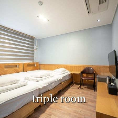 Sea Star Hostel Yeosu Eksteriør billede